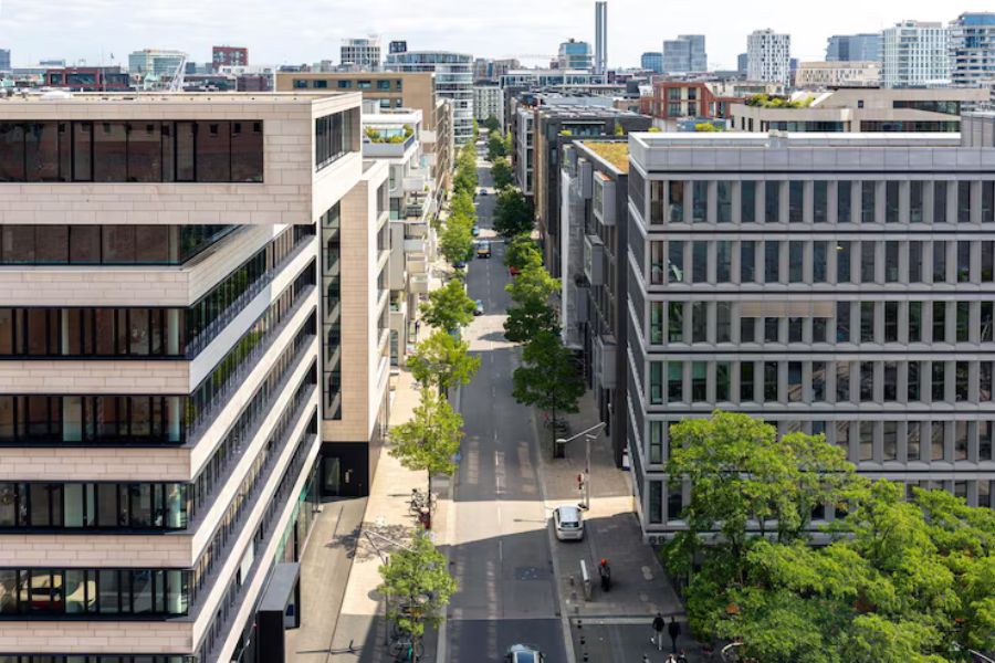 Commercial building roofing